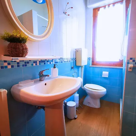 アパート Appartament Sunrise 150mt From The アルバ・アドリアティカ