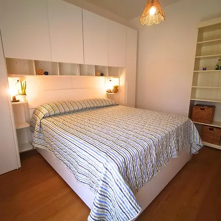 Appartament Sunrise 150mt From The Apartament *