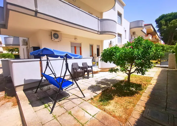 Apartment Appartament Sunrise 150mt From The